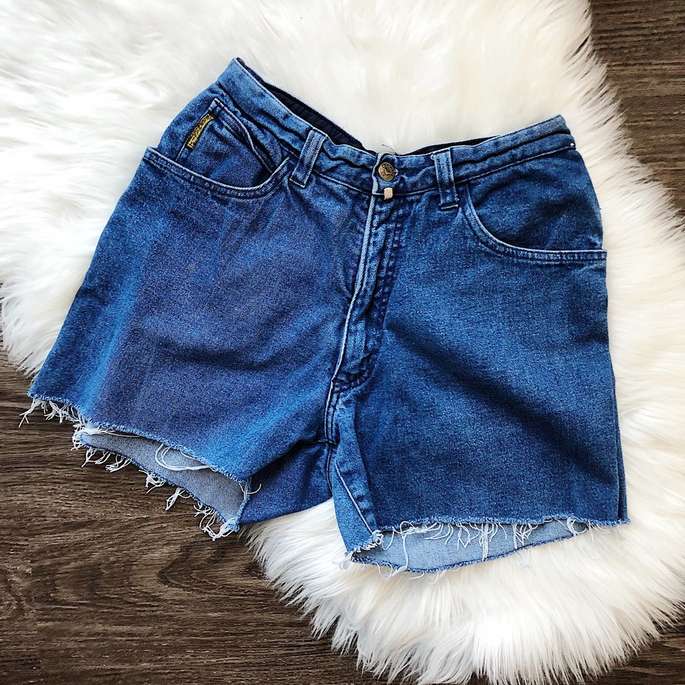 VINTAGE ARMANI DENIM SHORTS - Picture 2 of 5